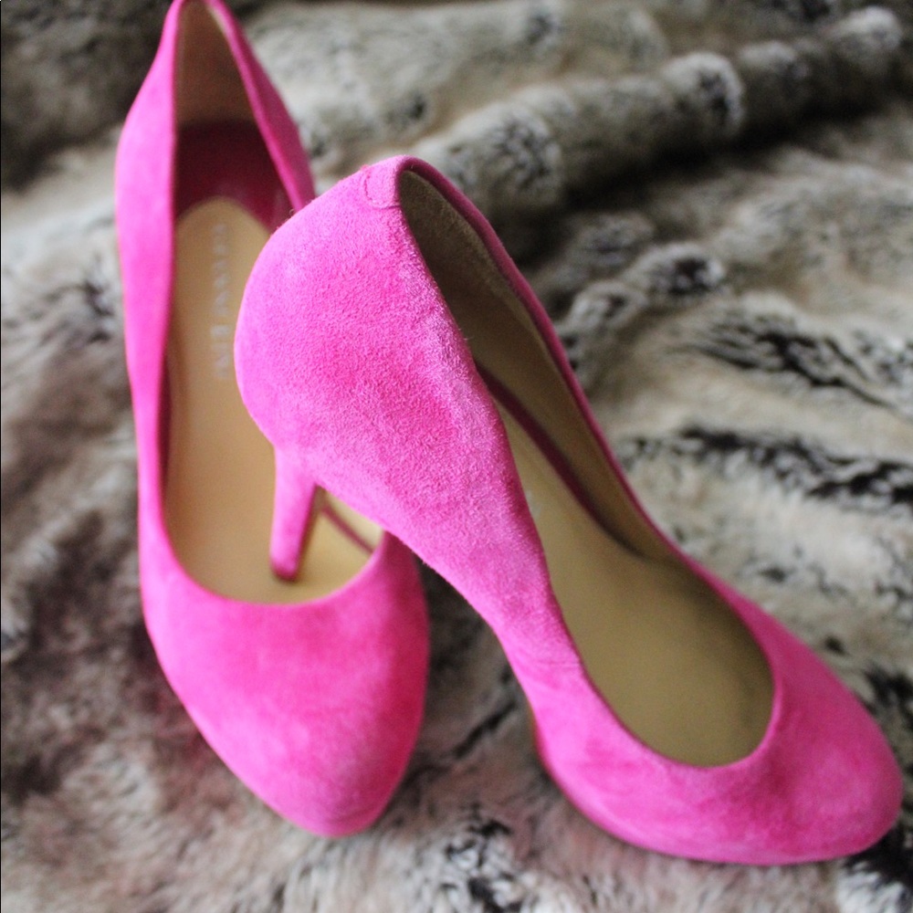 Gianni Bini Pink Suede Pumps